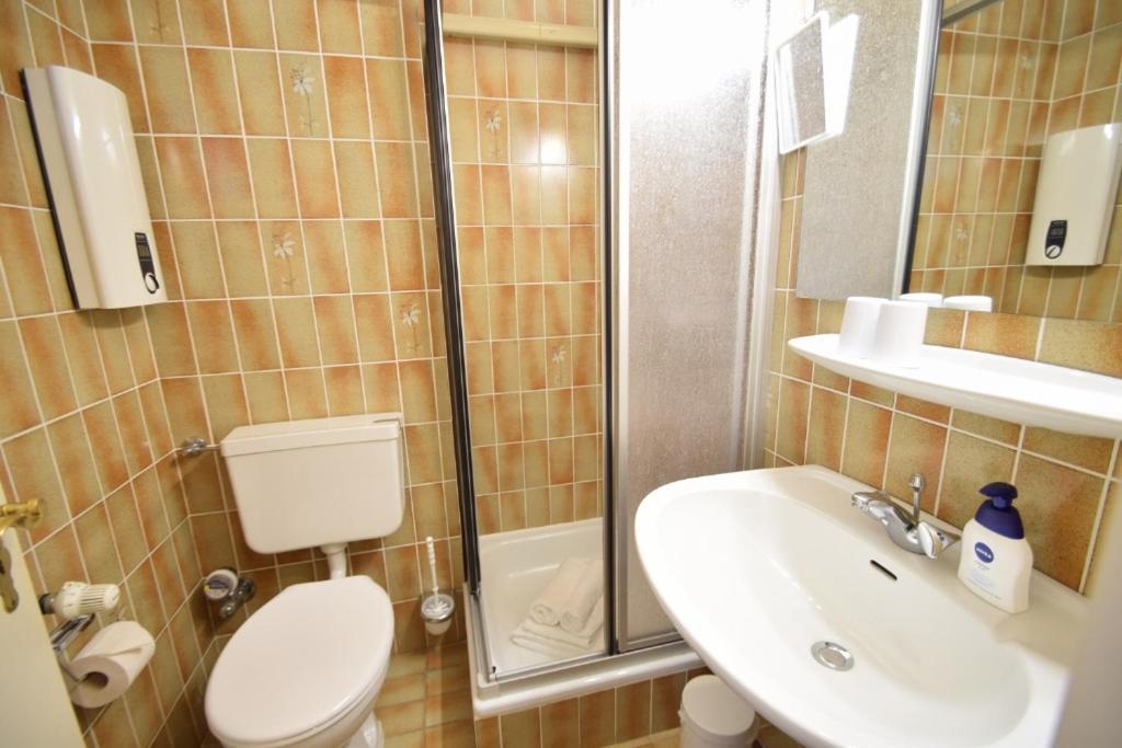 1-zimmer-appartement Mit Einbauschränken Und Doppelschrankbett * Westerland